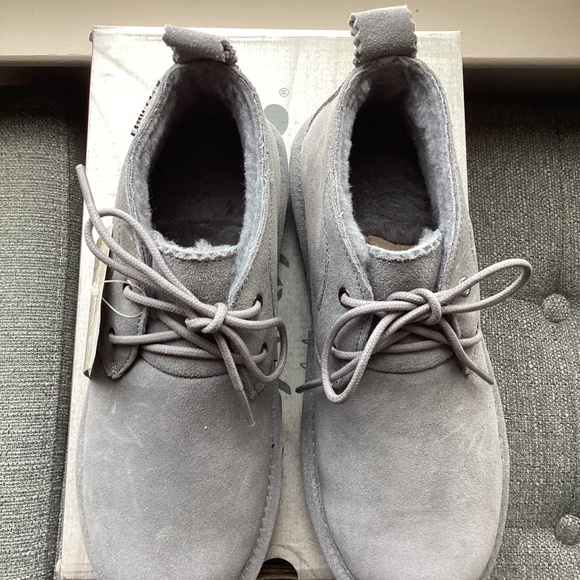 BEARPAW Skye Genuine Shearling Lined Suede Chukka Boot (Women) 7M - Picture 13 of 13